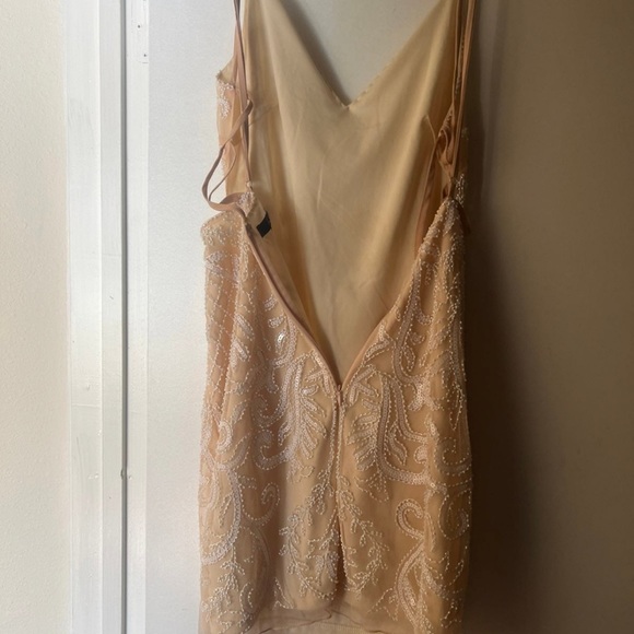 Dress - Picture 2 of 4